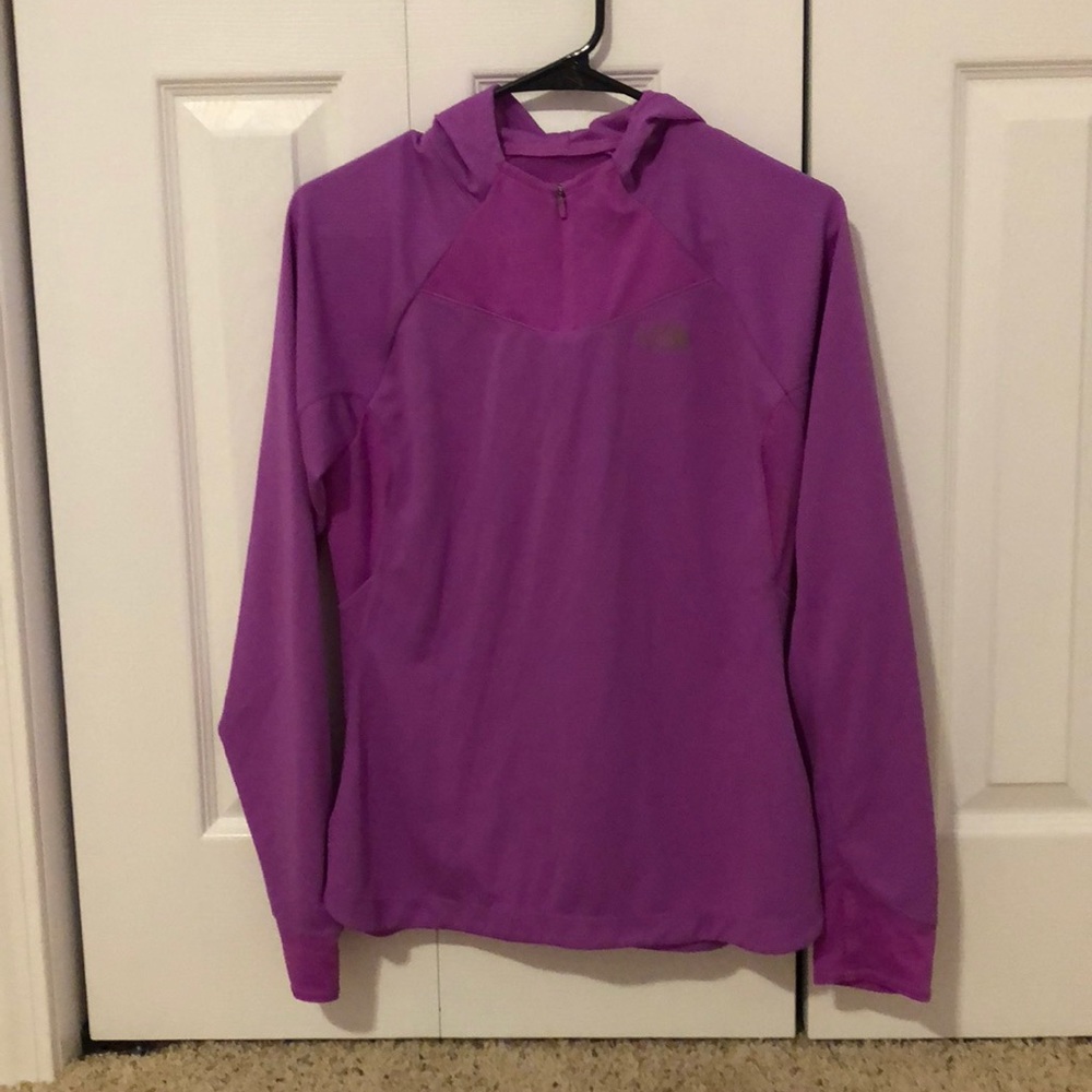 Women’s North Face pull over